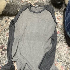 Long sleeve swiftly shirt